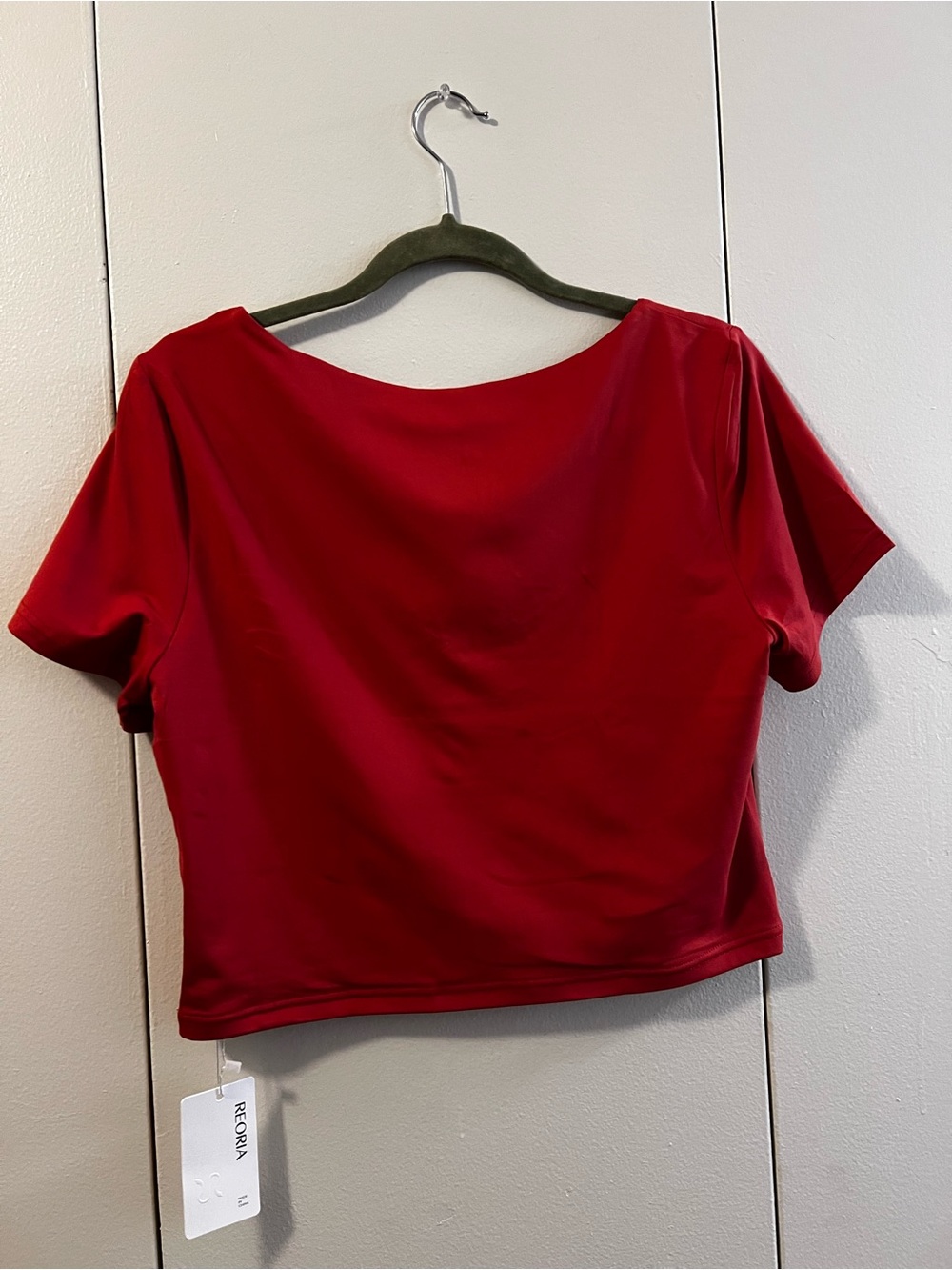 Reoria Red V-Neck Cropped Short Sleeve Top (Size XL) NWT - Picture 2 of 2